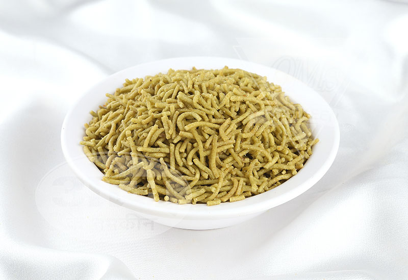 Alu Bhujia Palak